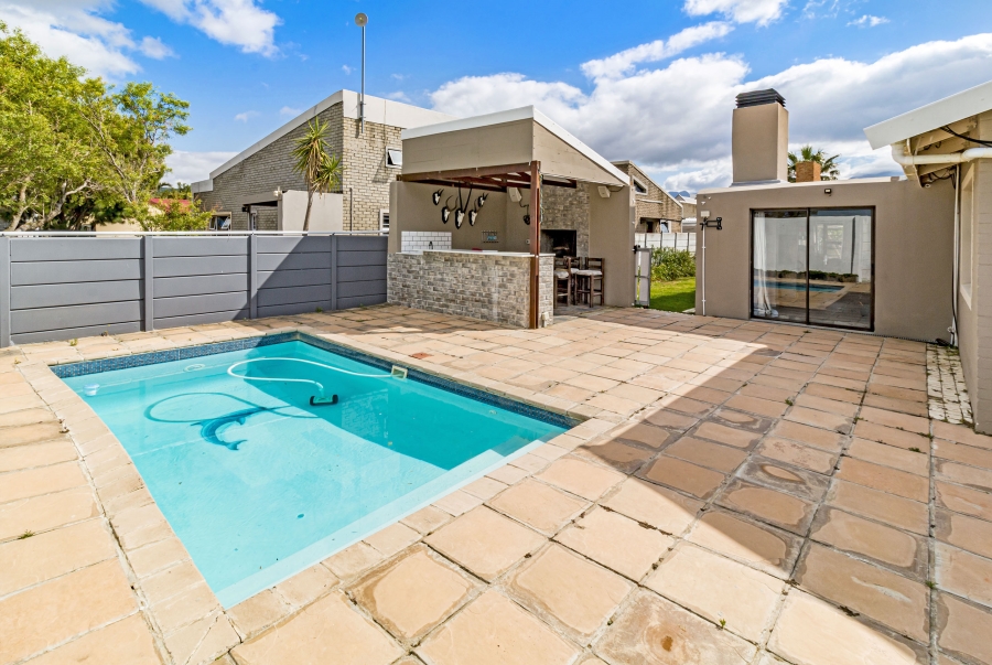 3 Bedroom Property for Sale in Anchorage Park Western Cape